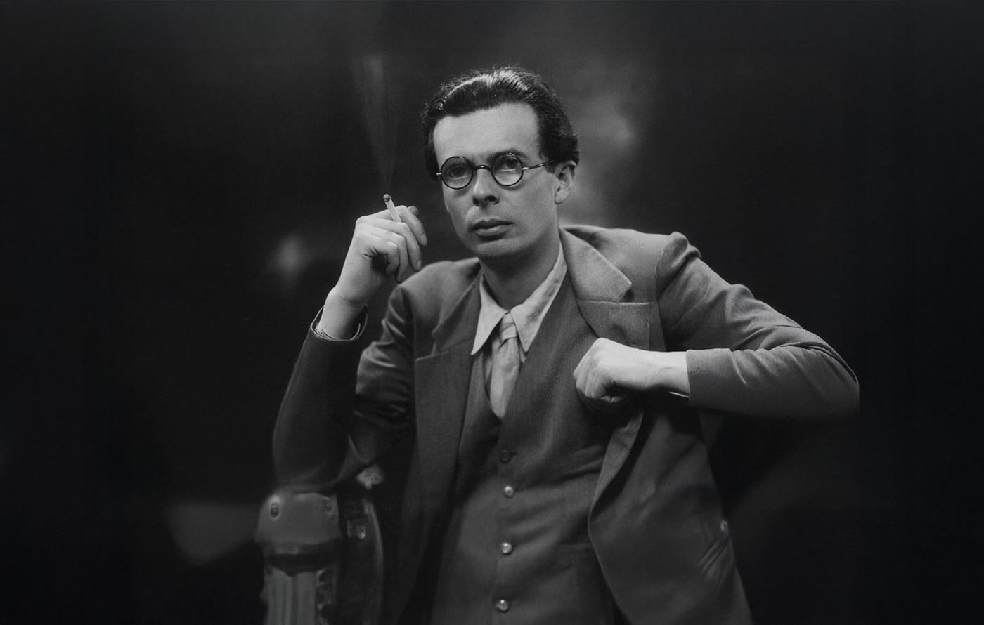 Aldous Huxley, la dictadura perfecta y la lectura de César Vidal